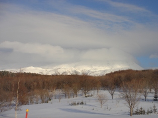 �山��