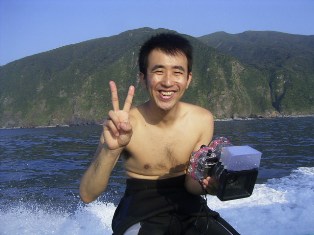 ���餵���