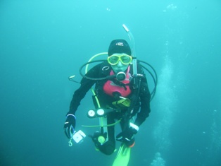 U������