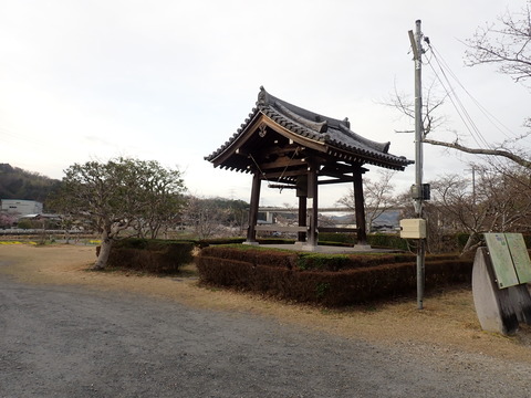 ④P4023929