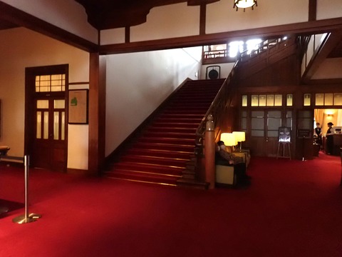 ①P8114493