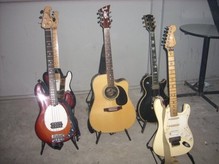 セークバンドのギターたち