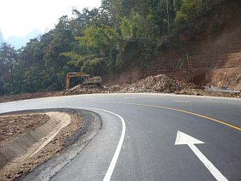 パーイとメーホーンソーン間の道路