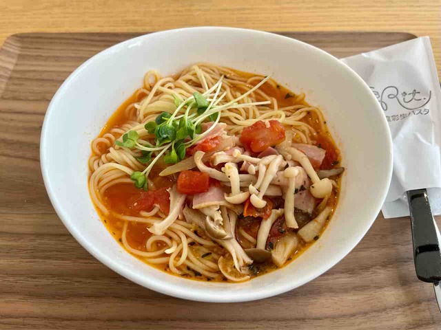南部小麦でつくった生パスタをいただく