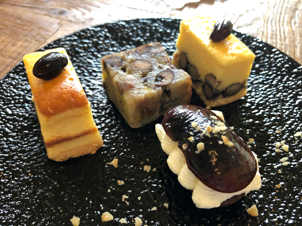 豆から豆へ 黒豆 花豆なカフェscarletへ向かう 豆の二 七転納豆