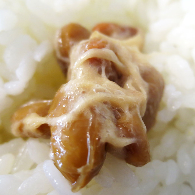 サンスマイル大粒納豆onご飯