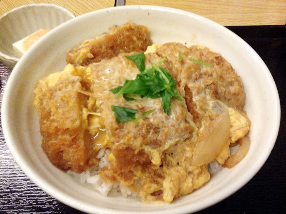 醤油カツ丼 王道カツ丼 とんこつカツ丼 カツ丼 三態 七転納豆 醤油カツ丼 王道カツ丼 とんこつカツ丼 カツ丼 三態 七転納豆