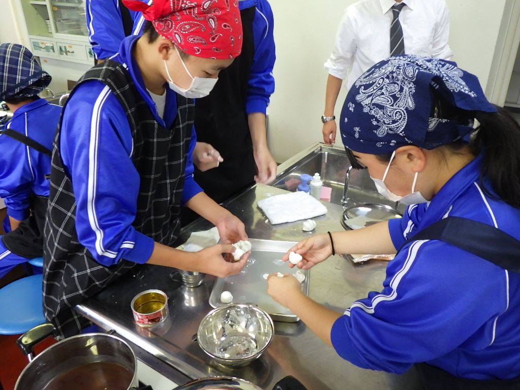 米粉のまち 新潟県胎内市 乙中学校の米粉調理実習