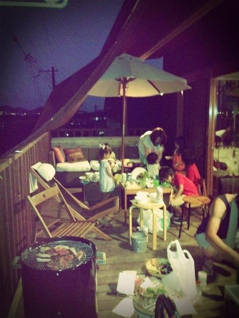 255524_221361774657372_440534438_n