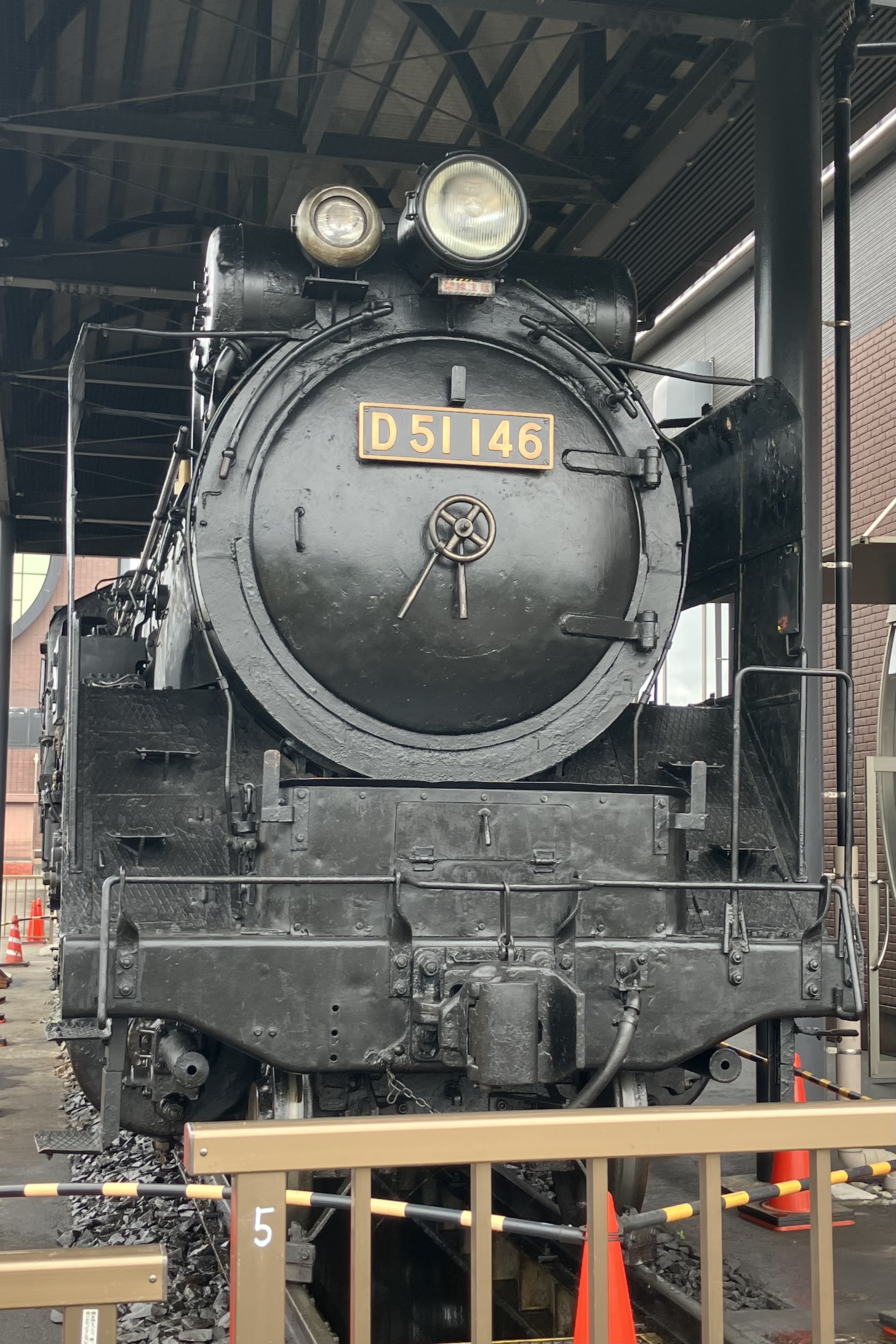 レトロ 蒸気機関車 黒 金属製 SL蒸気機関車の漆黒ボディーや鉄輪は錆びるのか？ | 日章アステック