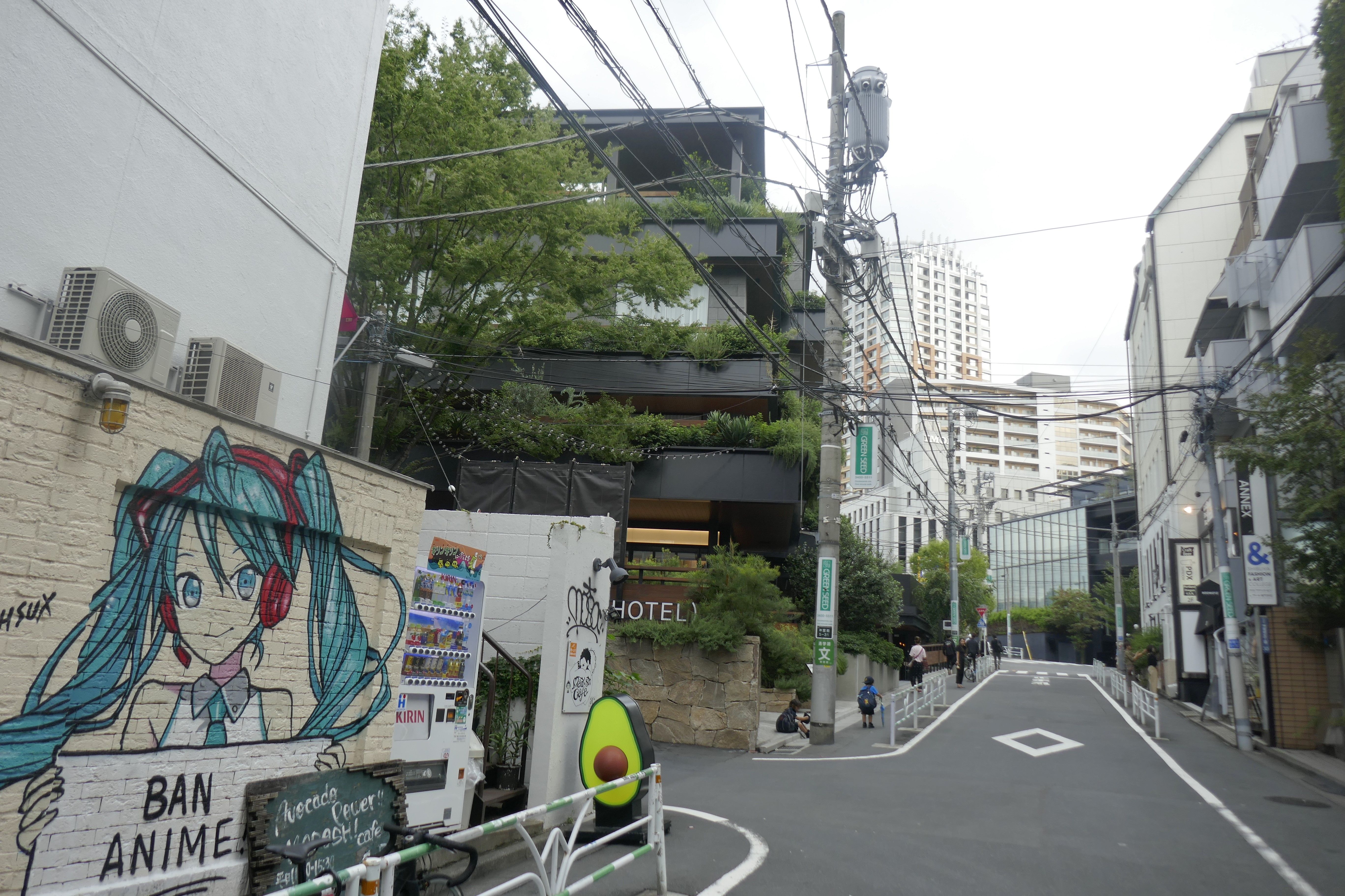 東京都渋谷区神宮前5 28 7 18年9月14日に発見した矢澤にこ 初音ミクウォールアート 恐らく期間限定 日本散策ガイド 東京都渋谷区神宮前5 28 7 18年9月14日に発見した矢澤にこ 初音ミクウォールアート 恐らく期間限定 日本散策ガイド