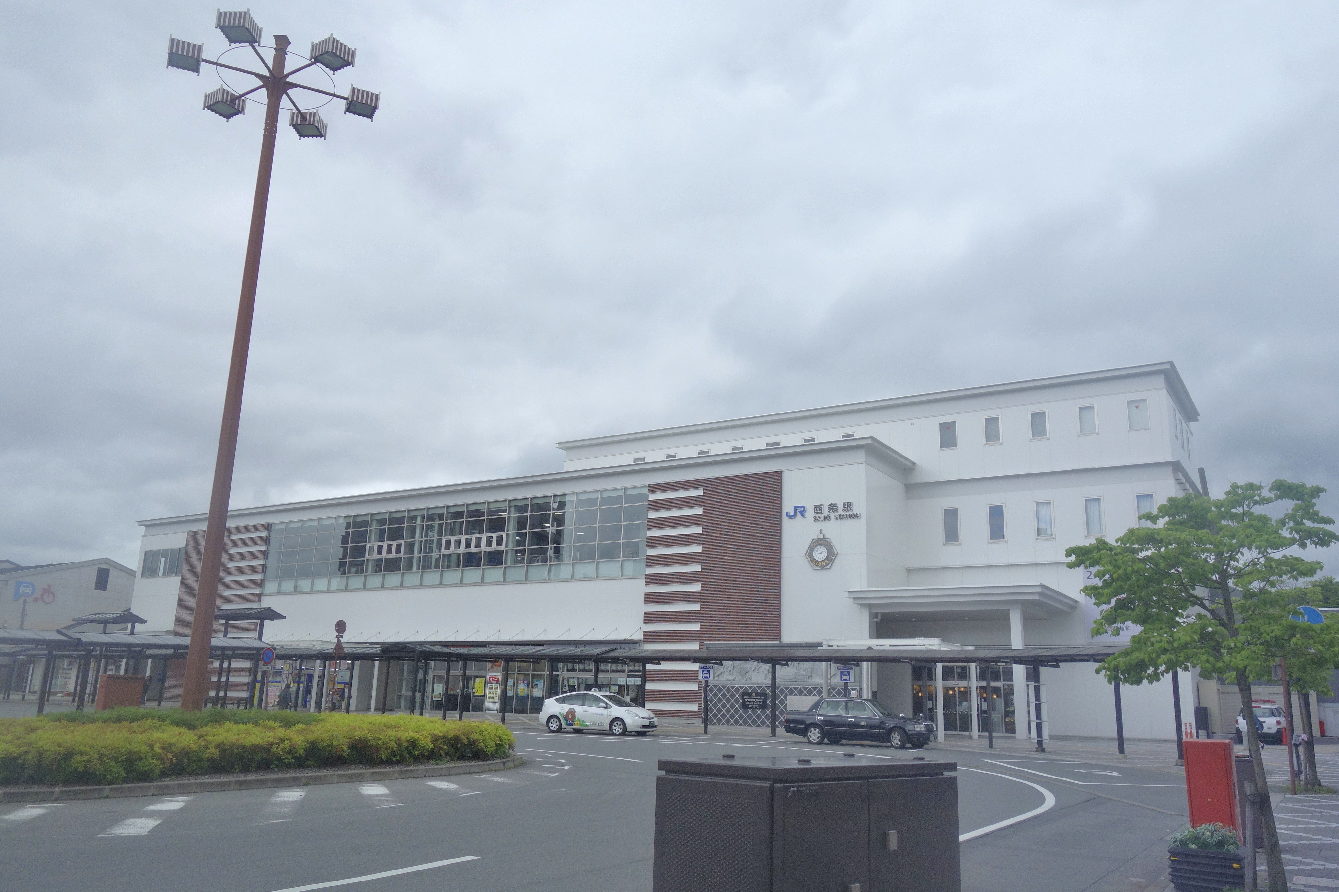 広島県東広島市 西条駅（日本三大酒造所西条エリアの最寄り駅） 名水遊戯管理人日本散策ガイド