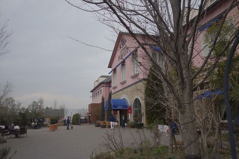 たまに行くならこんな店　ネギの街深谷市でベルサイユ宮殿的な「花園フォレスト」内の「アンジェラ」では、チーズタルトやシュークリームなどがコスパ良く楽しめます