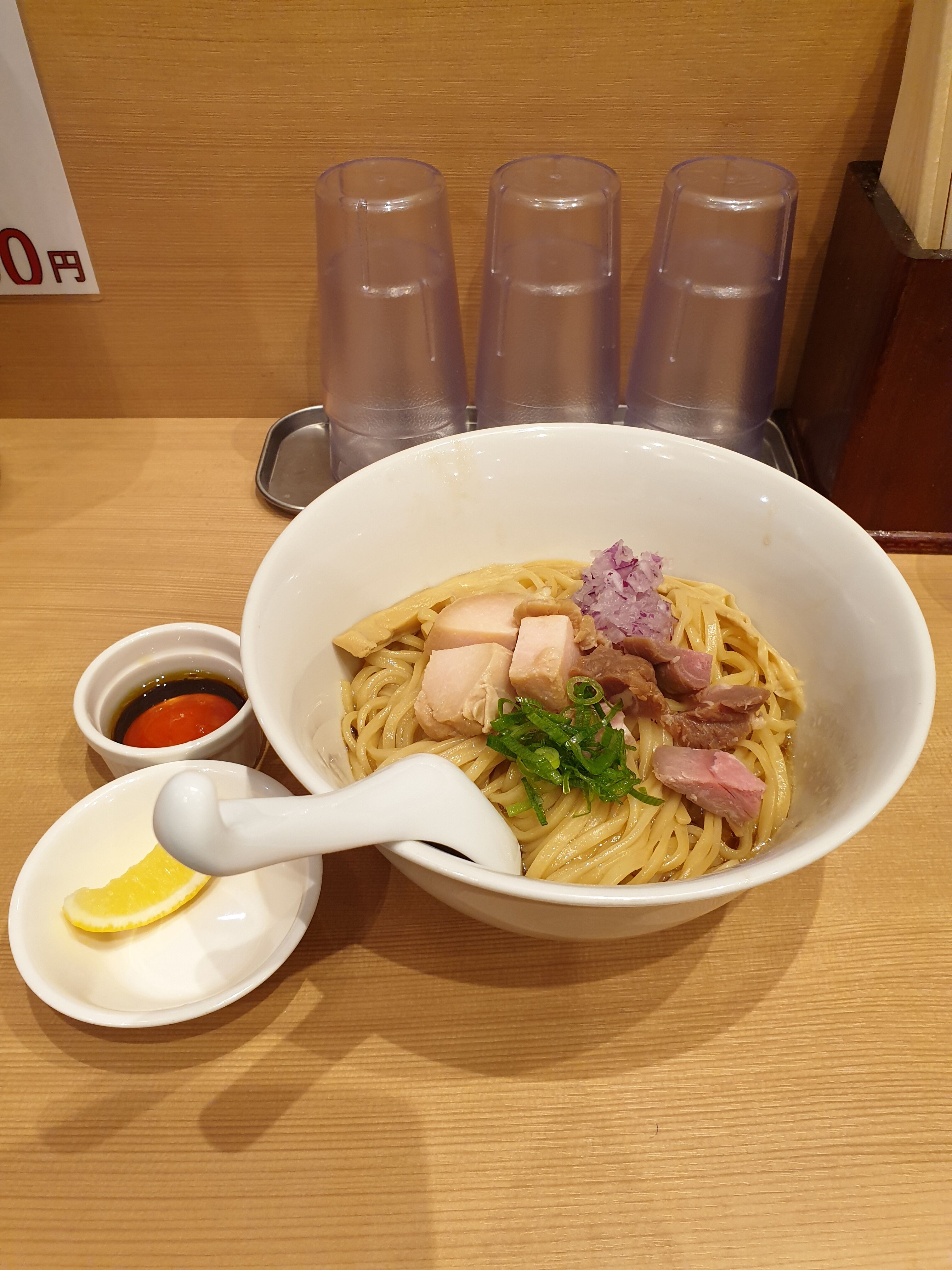 たまに行くならこんな店 秋葉原で美食なラーメン店となる 鶏そば 鯛そば きょうすけ 秋葉原店 で 鶏ウメェ まぜそば を食す メシレポ