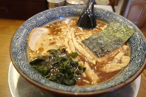 たまに行くならこんな店　池袋駅チカでサクッとあっさり系魚介豚骨をすするなら「屯ちん池袋西口店」入りやすく出やすくエキチカでオススメです