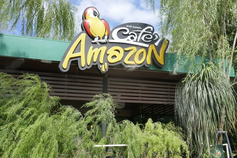 たまに行くならこんな店　タイ大手のガソリンスタンドPTTが運営する「Cafe' Amazon Nakhon Chaisri」は、甘々なAmazonドリンクがウマウマです！