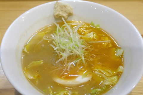 たまに行くならこんな店 「五稜郭タワー」の最寄り駅な「五稜郭公園前駅」チカな「海老麺総本家 地元家 五稜郭店」で、淡麗で旨味たっぷりな海老塩ラーメンを食す!