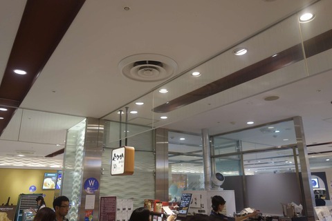 たまに行くならこんな店　エキナカでサードウェーブコーヒーの味が楽しめる「やなか珈琲アトレ亀戸店」豆の香りが生きたミルクコーヒーが楽しめます