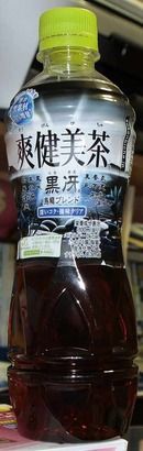 今日の飲み物 爽健美茶黒冴烏龍ブレンド健康黒素材10％増量