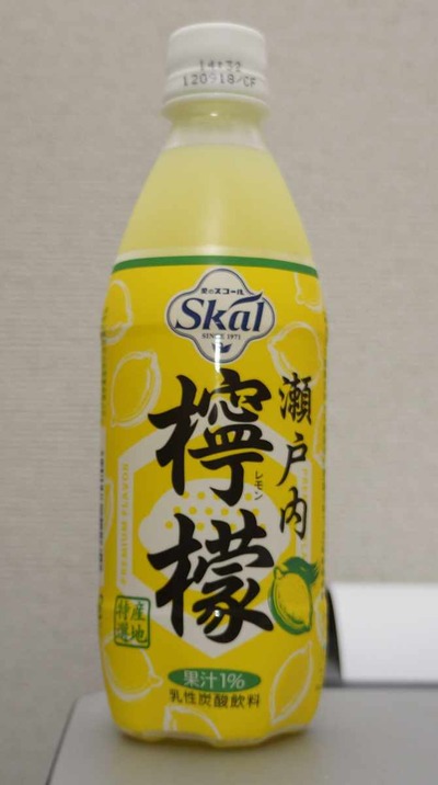 今日の飲み物　宮崎県の商品なのに瀬戸内檸檬使用の「愛のスコールskal瀬戸内檸檬」