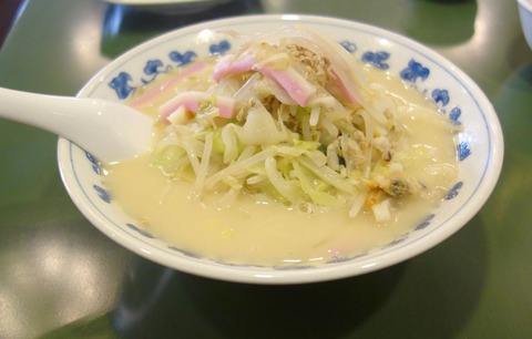 たまに行くならこんな店　長崎新地中華街の老舗中華料理店「江山楼中華街本店」で、長崎名物の長崎ちゃんぽんを食す