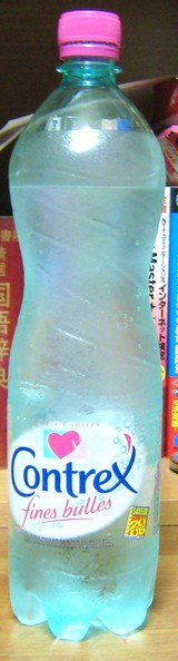 今日の水　コントレックスfines bulles