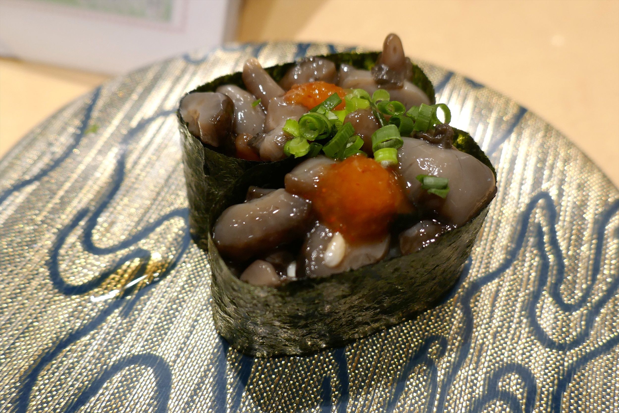 たまに行くならこんな店 函館で人気の観光地なベイエリア付近にある 回転寿司函館まるかつ水産 本店 は 地の魚を使ったお寿司や創作料理がウマイ メシレポ たまに行くならこんな店 函館で人気の観光地なベイエリア付近にある 回転寿司函館まるかつ水産 本店 は 地の魚を使ったお寿司や創作料理がウマイ メシレポ