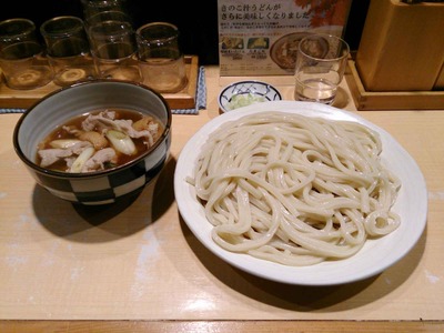 たまに行くならこんな店　さぬきうどんと違うモチモチ感と程よい腰のある武蔵野うどんを赤羽エキチカで食べるならうどん界の花咲くいろはな「いろは赤羽店」がお勧め