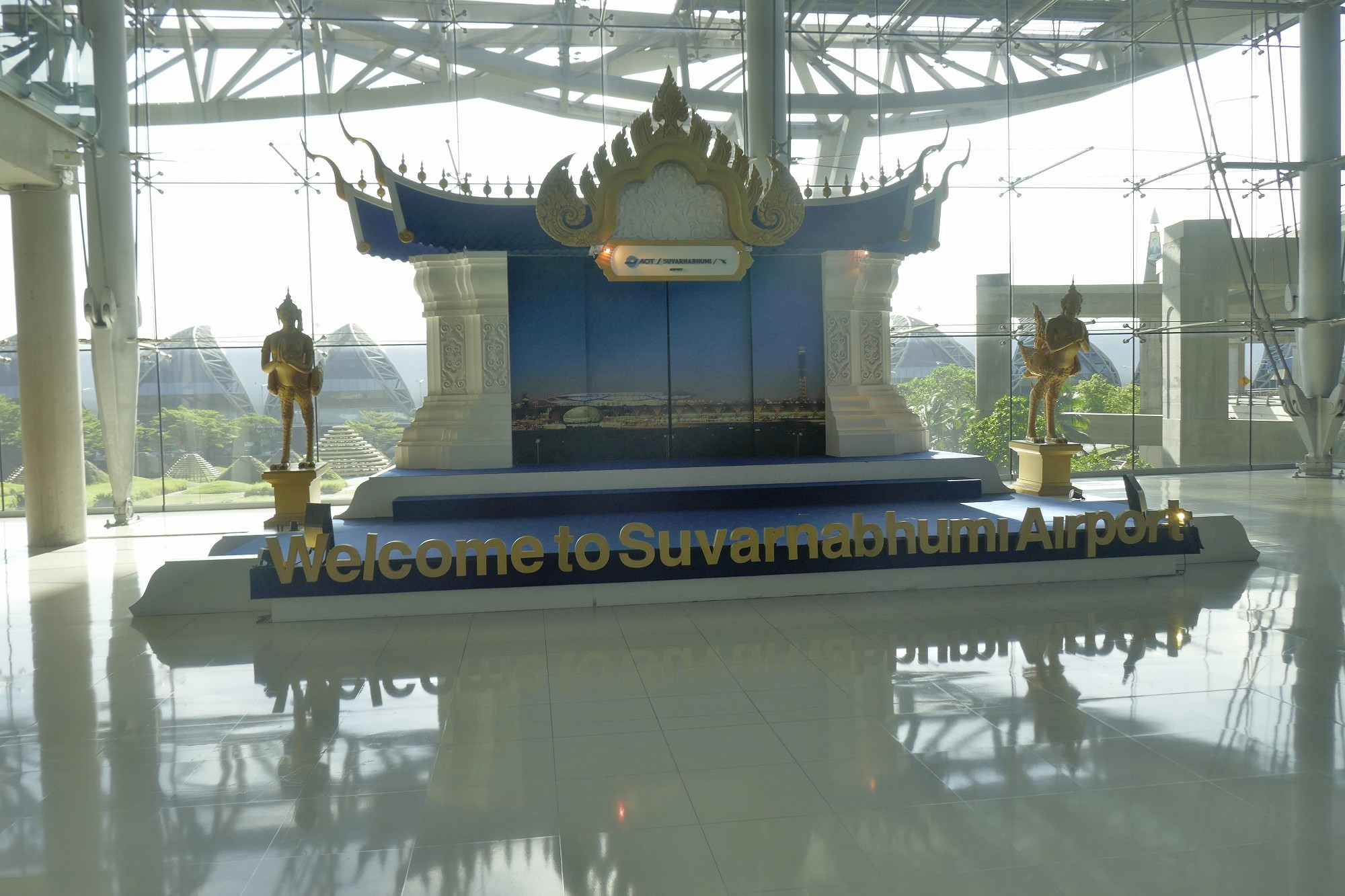 タイ王国サムットプラーカーン県 タイ王国の玄関口となる スワンナプーム国際空港 海外散策ガイド