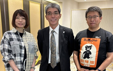 udm7tEpk05rMbmC1763532960_1763532981