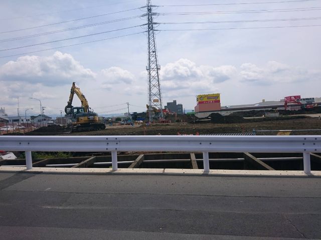 ららぽーと沼津店 巨大駐車場 静岡県沼津市 太陽リサイクル 社長と課長の業界日記