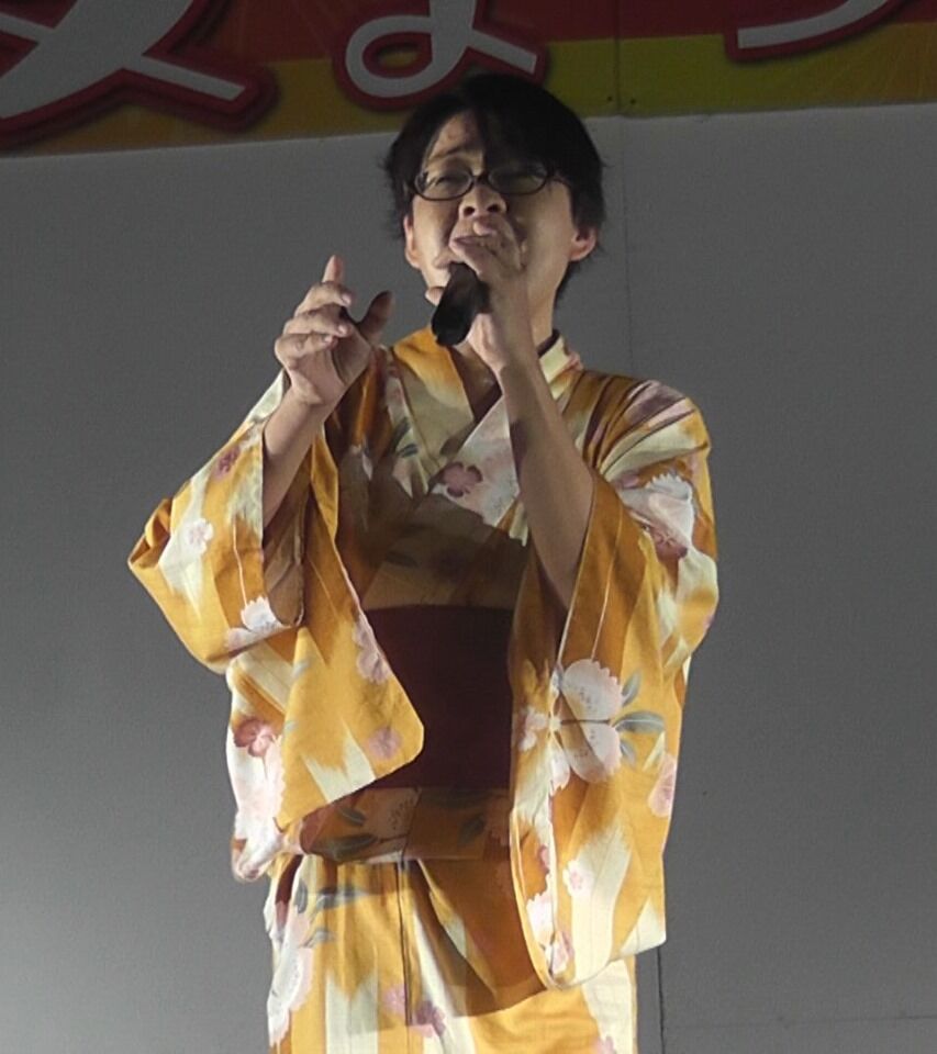 会場いっぱいのお客さんの前で熱唱 但馬 たじま のイチロー