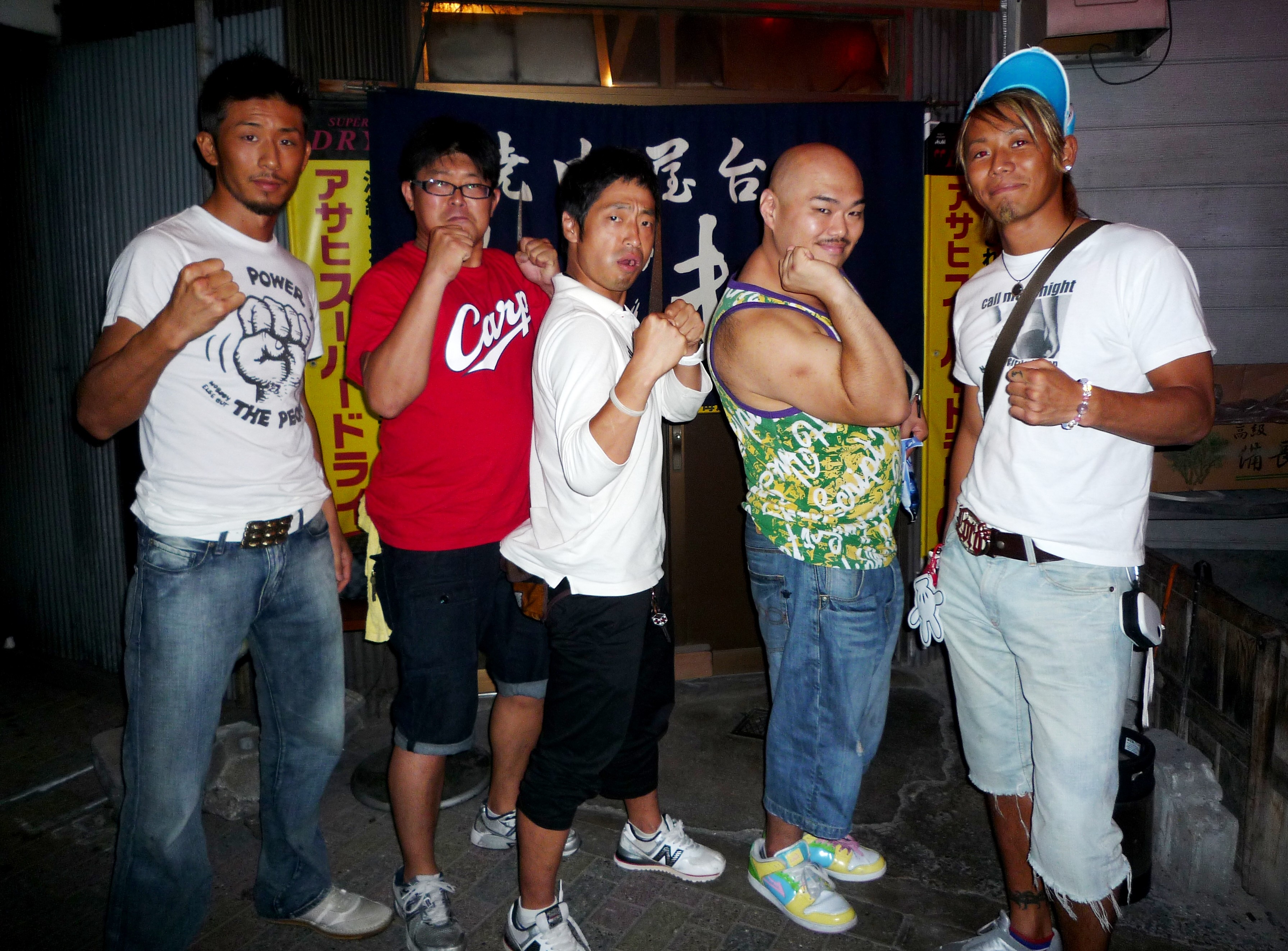 K1格闘家とお笑い芸人さん 炭火焼肉屋台 たじま屋 K1格闘家とお笑い芸人さん 炭火焼肉屋台 たじま屋
