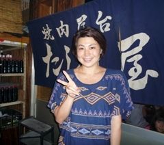 オリンピック水泳銀メダリスト 中村真衣さん 炭火焼肉屋台 たじま屋 オリンピック水泳銀メダリスト 中村真衣さん 炭火焼肉屋台 たじま屋