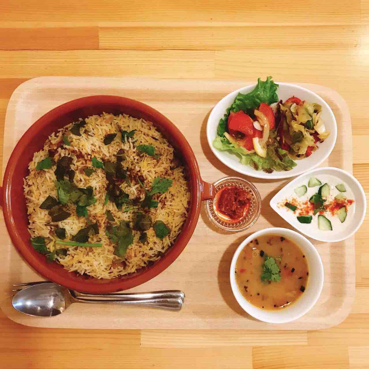 スパイスを纏った香り高きビストロの絶品ビリヤニランチ 必食 桃の実 本郷三丁目 ビストロ スパイス料理 無駄なカロリー撲滅宣言 カレーマンの カレーなる日々 スパイスを纏った香り高きビストロの絶品ビリヤニランチ 必食 桃の実 本郷三丁目 ビストロ スパイス料理 無駄なカロリー撲滅宣言 カレーマンの カレーなる日々