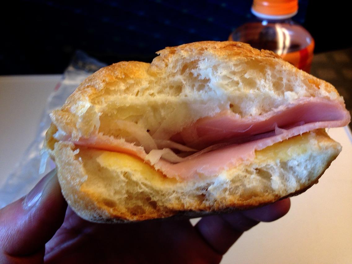 志津屋 京都駅店 京都 京都駅 ベーカリー 無駄なカロリー撲滅宣言 カレーマンのカレーなる日々