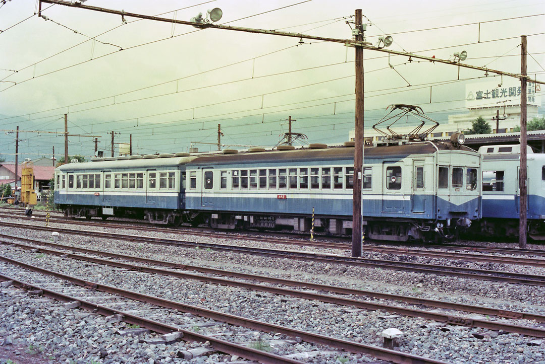 富士急行 2点 富士急行、SEKAI NO OWARIコンサートにあわせ臨時列車を運転