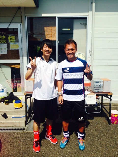 ミズノフットサルプラザ藤沢15周年記念チャリティーフットサル大会で寄付していただいたミズノ様のプラクティスシャツをカンボジアの孤児院の子どもたちにプレゼントしました 太田敬人ブログ ありがとう ミズノフットサルプラザ藤沢15周年記念チャリティーフットサル大会で寄付していただいたミズノ様のプラクティスシャツをカンボジアの孤児院の子どもたちにプレゼントしました 太田敬人ブログ ありがとう