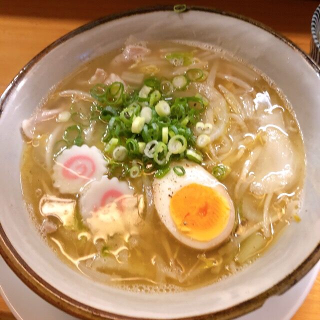 祈 新しい船出に幸多かれ 松阪中華そば 中華そば 花紋 松阪市 名張タカの行き当たりバッタリ 今日もマイミシュラン店を求めて