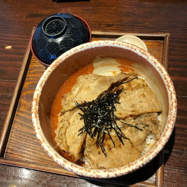 サラダ 炭焼き豚丼 楽豚 伊賀市 名張タカの行き当たりバッタリ 今日もマイミシュラン店を求めて サラダ 炭焼き豚丼 楽豚 伊賀市 名張タカの行き当たりバッタリ 今日もマイミシュラン店を求めて
