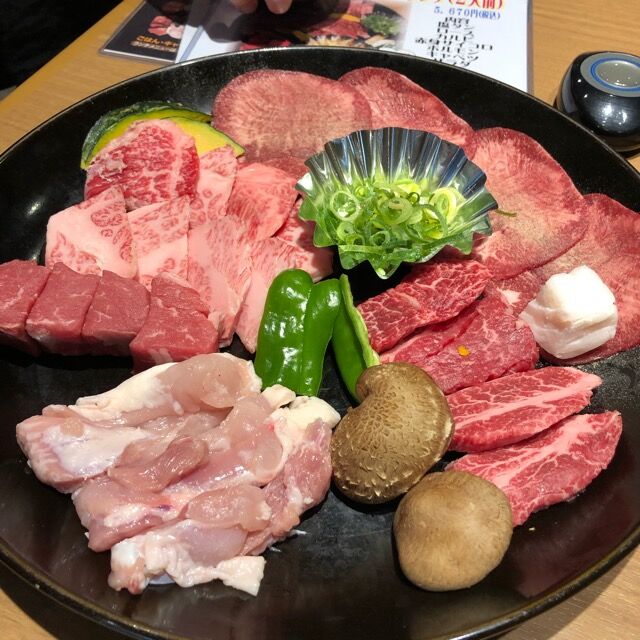 焼肉デートでコロナに負けるなセット 焼肉レストラン奥田 名張市 名張タカの行き当たりバッタリ 今日もマイミシュラン店を求めて