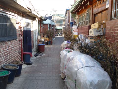 レンガ造りの建物が多い 旧 韓国生活記録帳