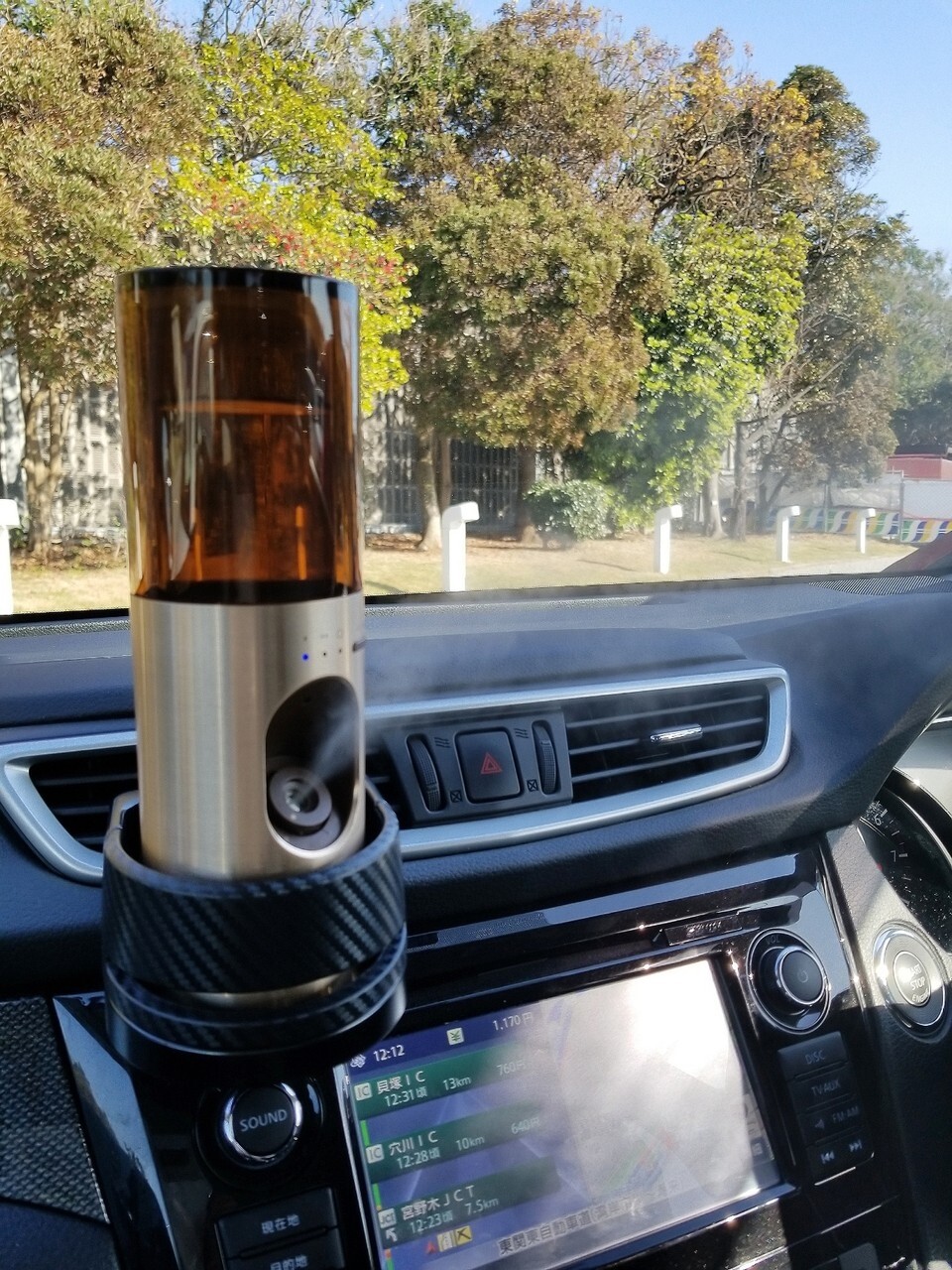 便利グッズ】加湿器の時期になりました。車の中の加湿器！気に入ってたのだが、壊れたぞ。 : たかシェフのおうちごはん。と、白い犬。と、チワワ。  Powered by ライブドアブログ