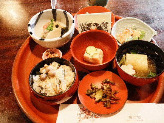 22-04-17-12-55-18-710_deco