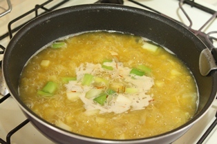たかシェフのおうちごはん。-サフランのスープ　具だくさんスープ