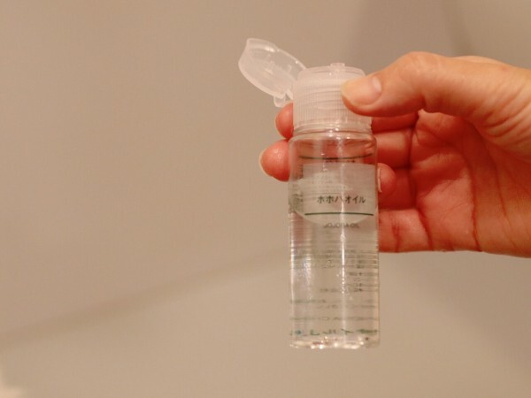 無印良品のホホバオイルがよかったもんだから またはじまっちゃった 今度は 究極の ホホバオイル 探し たかシェフのおうちごはん と 白い犬 と チワワ Powered By ライブドアブログ
