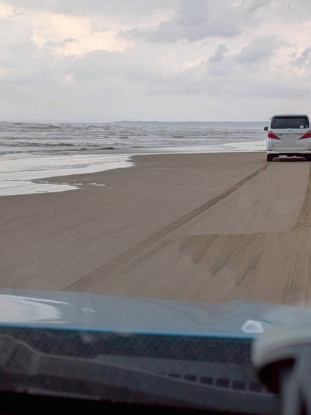 千里浜なぎさドライブウェイを走ってきた。砂浜を車で走る爽快感がすごかった【犬連れ旅】