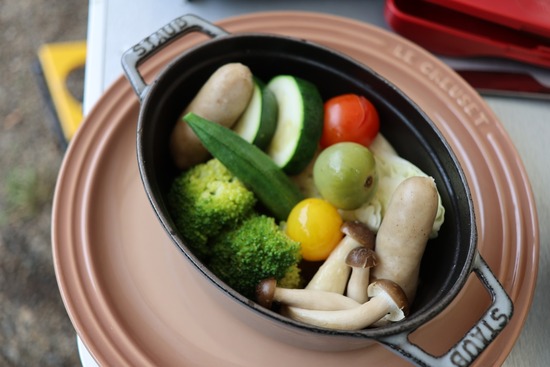 キャンプの朝ごはん。せいろ蒸しに憧れたのだが…