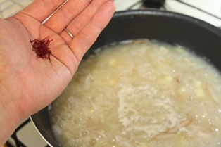 たかシェフのおうちごはん。-サフランのスープ　具だくさんスープ