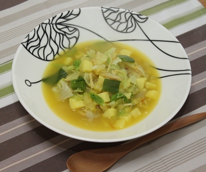 たかシェフのおうちごはん。-サフランのスープ　具だくさんスープ